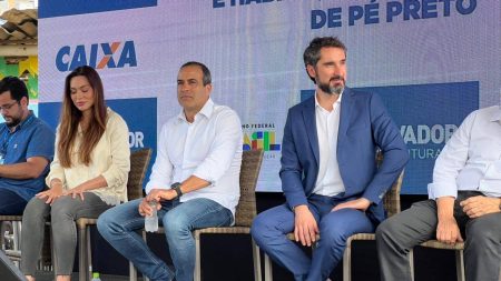 Prefeitura e governo federal iniciam obra do PAC com 270 moradias em Salvador
