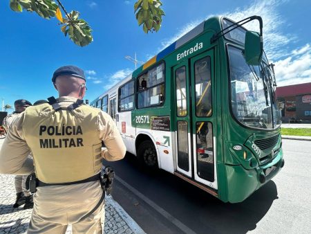 Furtos e roubos a ônibus têm redução de quase 77% na Bahia durante junho