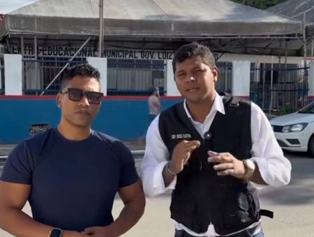 Justiça manda deputado bolsonarista apagar vídeos gravados em escola