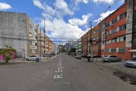 Explosão por vazamento de gás deixa dois feridos em Salvador
