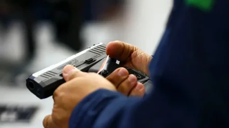 Projeto pode ampliar acesso ao porte de arma para advogados
