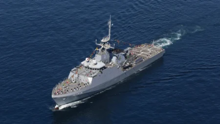 Navio da Marinha abre visitação gratuita ao público em Salvador neste domingo