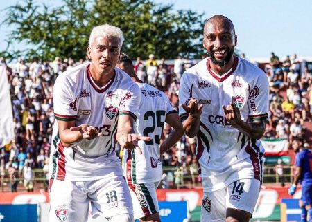 Fluminense de Feira sai na frente e fica perto do título inédito da Série B