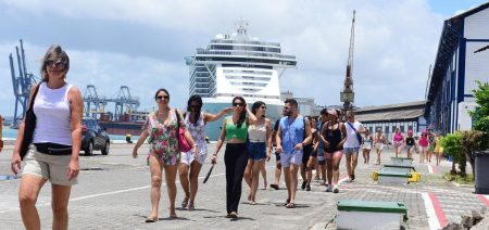 Salvador recebe mais de 114 mil turistas estrangeiros no primeiro semestre