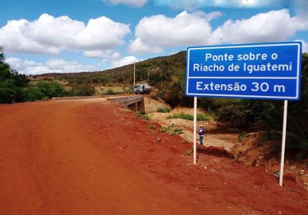 Seinfra abre licitação para obras em estradas vicinais de 27 municípios da Bahia