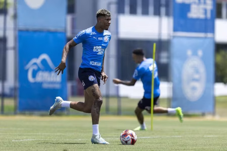 Bahia amplia contrato de Marcos Victor e garante permanência do zagueiro até 2029