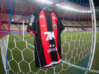 Vitória oficializa chegada de novo lateral para suprir desfalques por lesão; veja qual