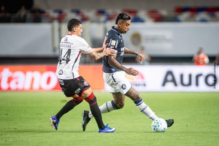 Vitória perde para o Remo e se complica no Brasileirão