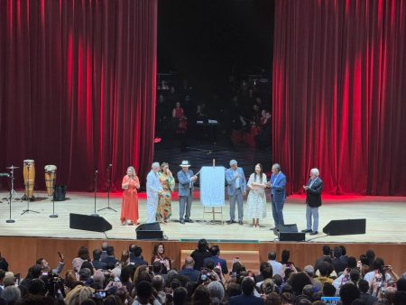 VÍDEO: Com presença de Lula, Teatro Castro Alves recebe show de reabertura