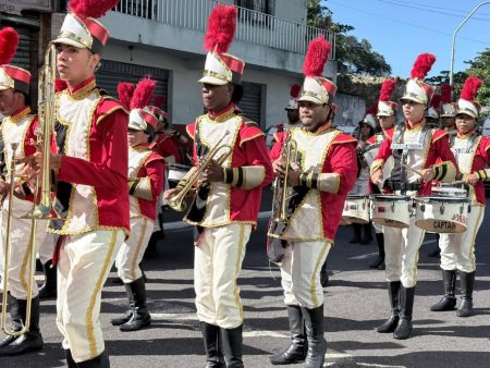 Vereador desmaia em percurso durante desfile de 7 de Setembro
