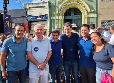 ACM Neto comenta apoio de aliados a Flávio Bolsonaro e diz que foco da aliança é a Bahia