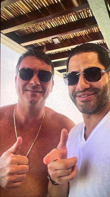 Banco Master: Foto de Flávio Bolsonaro com Sicário acende alerta em pré-campanha