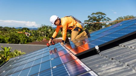 Salvador abre vagas para curso gratuito de instalação de placas solares