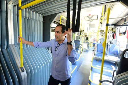 “Quinze anos prometendo isso”, diz Bruno Reis ao criticar projeto do VLT