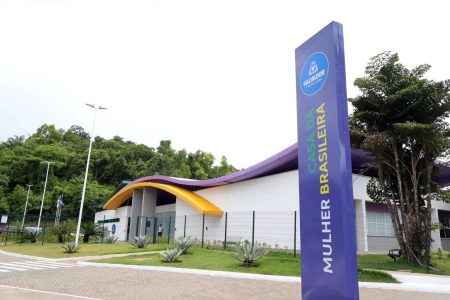 Médico é preso por suspeita de filmar consulta ginecológica