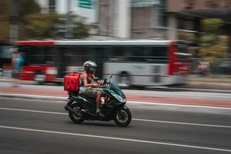 Financiamento de motos e bicicletas elétricas começa nesta segunda; veja como solicitar