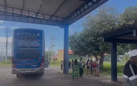 Motorista foge após PRF identificar licença falsa em fiscalização na Bahia
