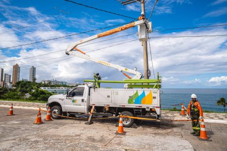 Neoenergia divulga cronograma de desligamentos em Salvador; veja ruas e horários afetados nesta quarta (22)