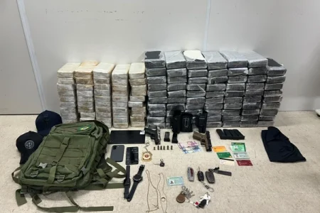 Policial militar e estudante de Direito são presos com 119 kg de drogas em shopping de Salvador