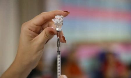 Estudo aponta queda de quase 50% nos principais tipos de HPV após vacinação no Brasil