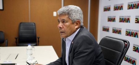 Jerônimo Rodrigues critica confusão envolvendo deputado na Ufba