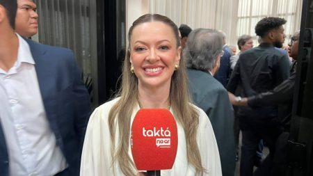 VÍDEO: “Brigando e no Ba-Vi ninguém resolve nada”: Isabela Suarez fala sobre diálogo na política