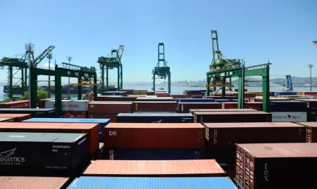 Brasil e EUA retomam negociações comerciais após novas tarifas impostas por Trump