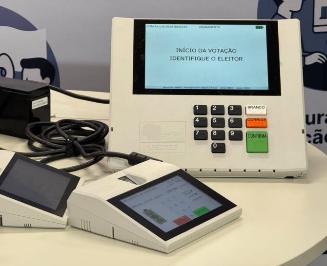 VÍDEO: Internet, biometria e votos perdidos: o que é fato ou fake sobre a urna?