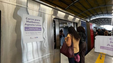 Metrô de Salvador passa a ter vagões preferenciais para mulheres; entenda como funciona