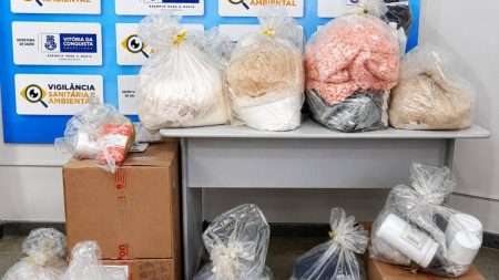 Fiscalização encontra produtos vencidos e sem comprovação de qualidade em farmácia