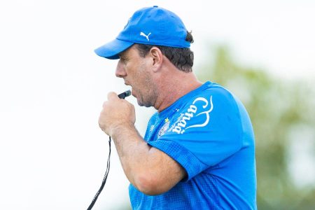 Bahia intensifica ajustes defensivos antes do Ba-Vi e Ceni mantém dúvidas no time titular
