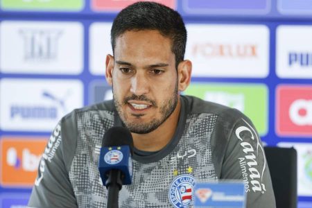 Ronaldo vê triunfo no Ba-Vi como “virada de chave” para o Bahia no Brasileirão