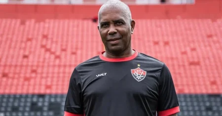 Vitória oficializa Jonilson Veloso como novo técnico do time Sub-20