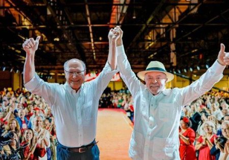 Lula oficializa candidatura à reeleição neste domingo (2)
