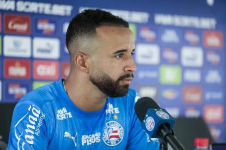 “Não pode ser desculpa”: Caio Alexandre fala sobre lesões e luta para voltar ao time do Bahia