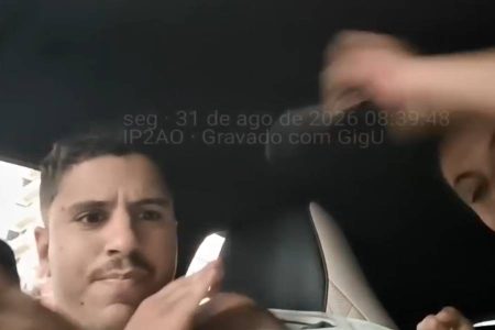 VÍDEO: Motorista de aplicativo leva tesourada de passageira que se recusa a pagar corrida