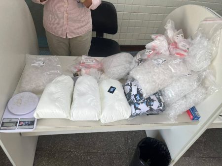 Homem é preso com 50 kg de pasta base de cocaína em Pernambués