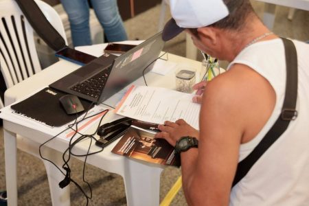 MPBA realiza quase 400 atendimentos gratuitos em ação de Dia dos Pais no metrô de Salvador