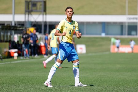 Zagueiro do Vitória brilha, marca gol e ajuda Brasil Sub-15 a golear o Uruguai por 4 a 0