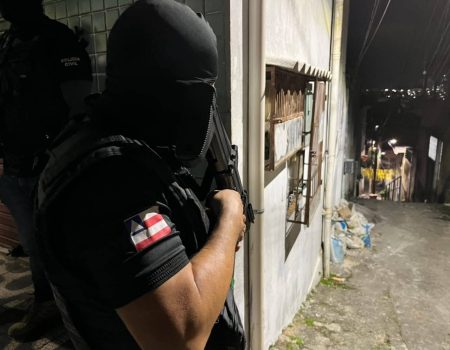 Polícia bloqueia R$ 49,6 milhões e prende 12 investigados em operação na Bahia e em SP