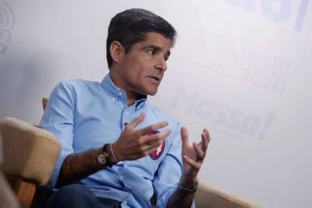 ACM Neto volta a citar “buraco de Jerô” e critica governador por problemas de infraestrutura na Bahia