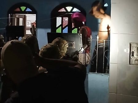 Suspeitos de integrar facção fazem reféns e acabam presos em Salvador