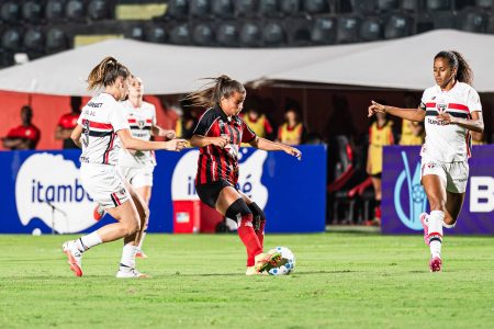 Vitória perde para o São Paulo e segue na zona de rebaixamento do Brasileiro Feminino