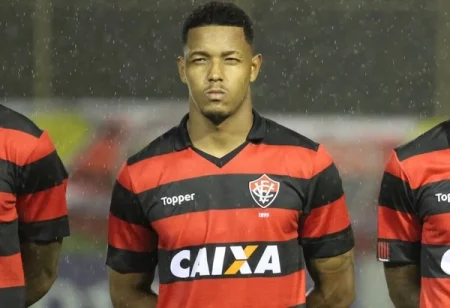 Ex-Vitória, jogador do Vasco é alvo de operação contra tráfico de drogas