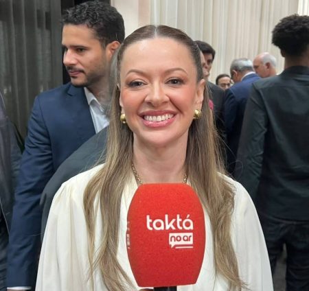 “Brigando e no Ba-Vi ninguém resolve nada”: Isabela Suarez fala sobre diálogo na política