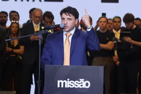 TSE adia análise da candidatura de Renan Santos após apontar indícios de irregularidades