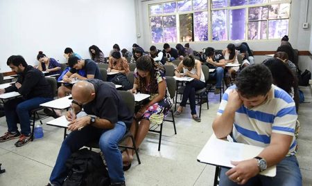 Vai fazer o Encceja? Um detalhe pode definir seu domingo de prova; confira