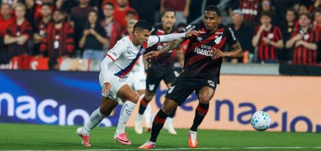 Com pênalti perdido nos acréscimos, Bahia é derrotado e deixa o G-4 do Brasileirão