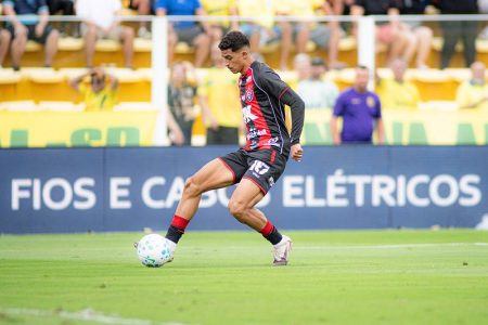 Renê alcança melhor sequência com a camisa do Vitória