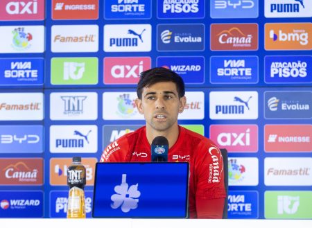 Acevedo vê duelo contra o Athletico como “clima de final” e mira três pontos para o Bahia
